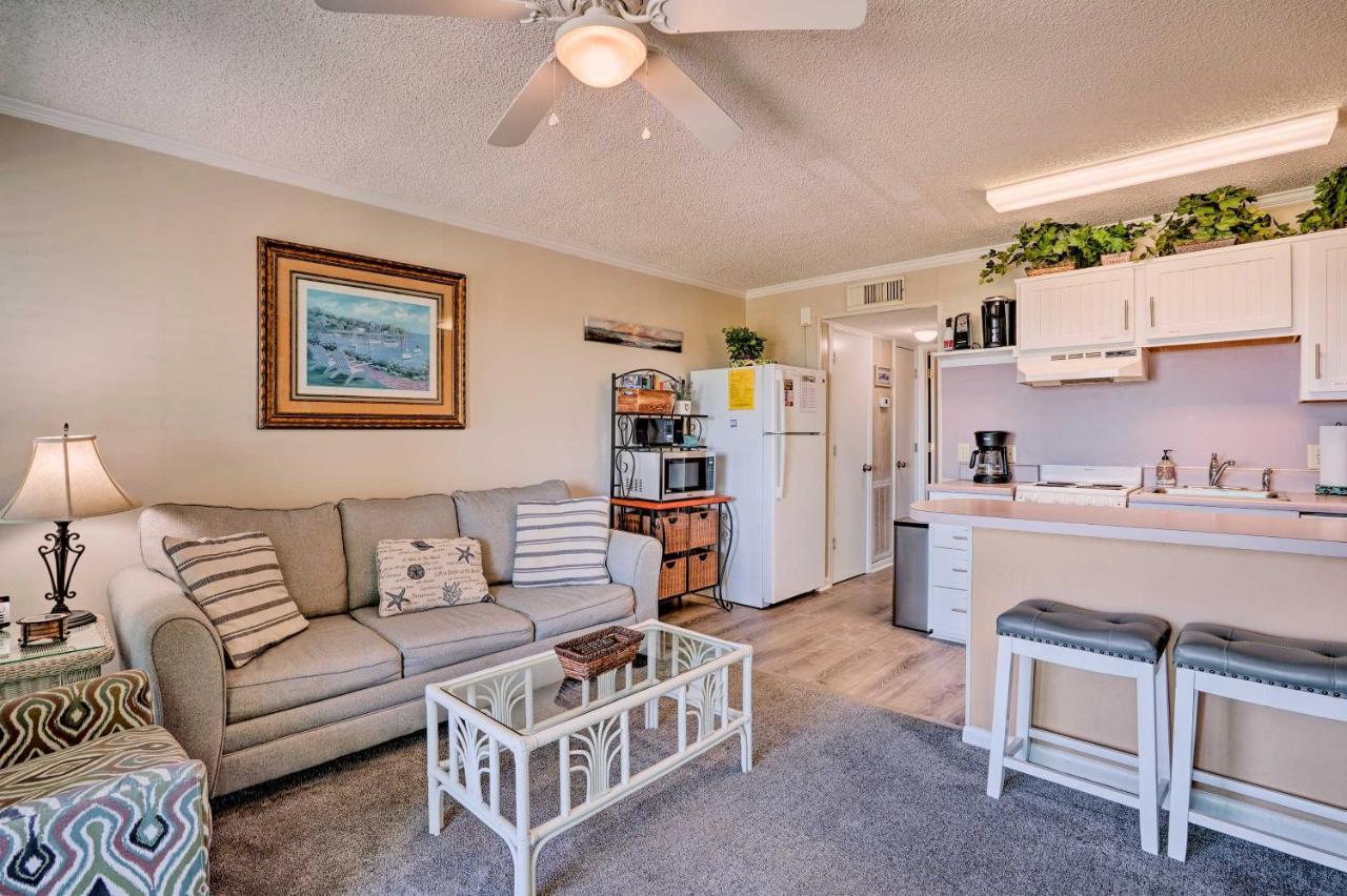 Isle Of Palms Beachfront Condo With Balcony And Pool! Kültér fotó